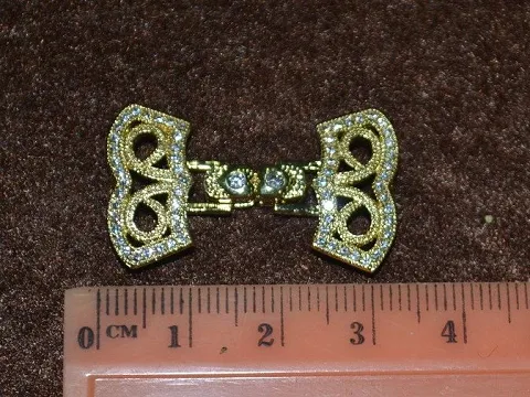 Застібка родованим