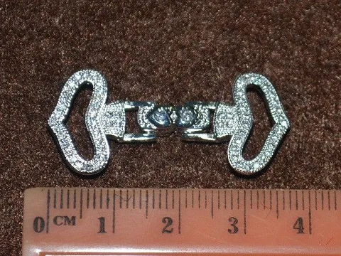 Застібка родованим