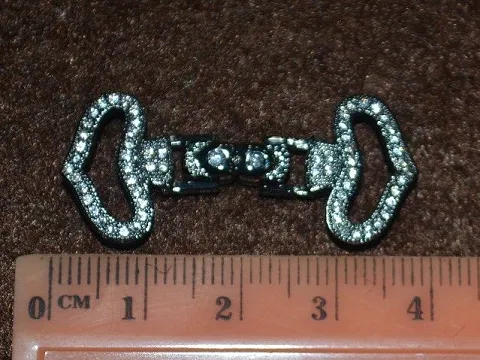 Застібка родованим