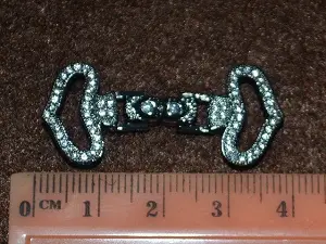 Застібка родованим