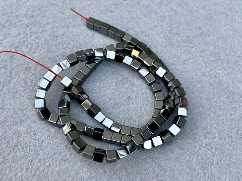 Гематит Куб - 4мм