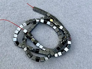 Гематит Куб - 4мм