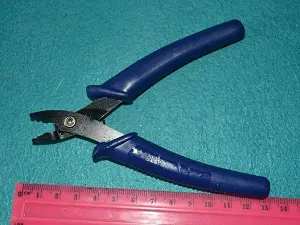 Плоскогубцы укр