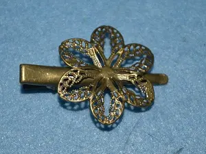 Заколка-качечка з основою