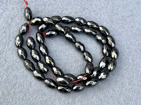 Гематит Рис