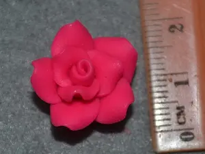 Троянда фімо