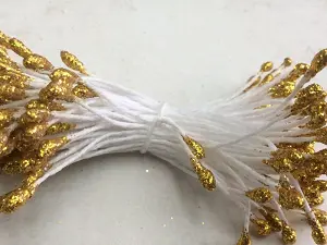 Тичинки на нитці