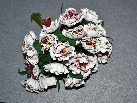 Цветы букетом