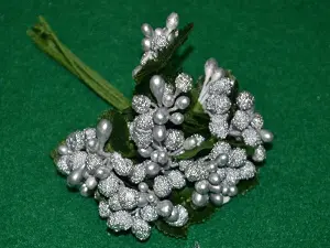 Тичинки на гілочках