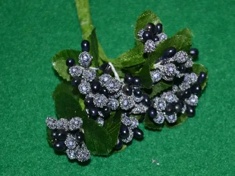 Тичинки на гілочках