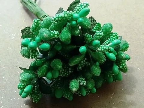 Тичинки на гілочках