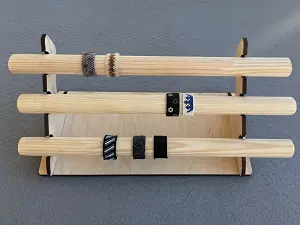 Дерев'яна підставка для кілець