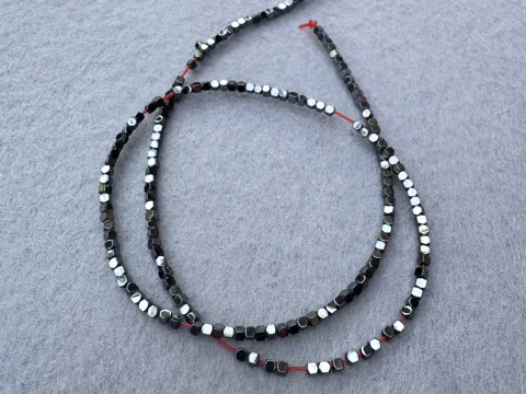 Гематит Кубик - 2мм