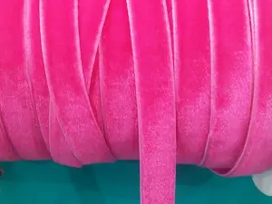 Велюрова стрічка