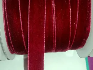 Велюрова стрічка