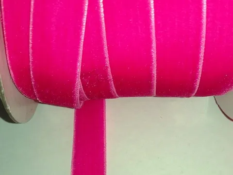 Велюрова стрічка