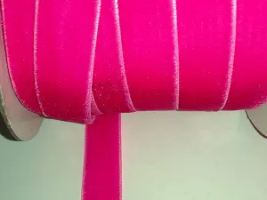 Велюрова стрічка