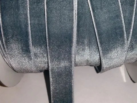 Велюровая лента