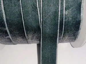 Велюрова стрічка