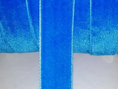 Велюрова стрічка