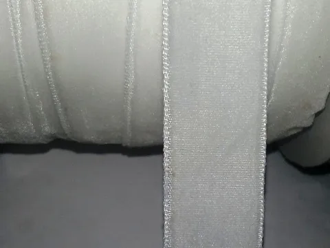 Велюрова стрічка