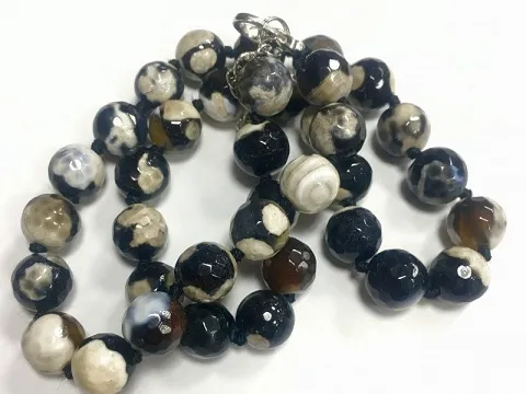 Агат гранований