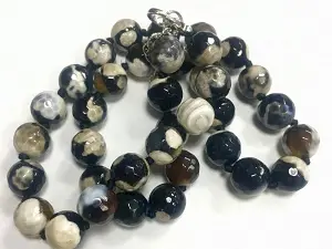 Агат гранований