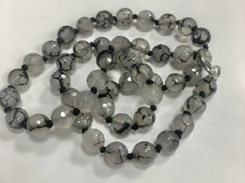 Агат гранований