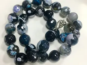 Агат гранований