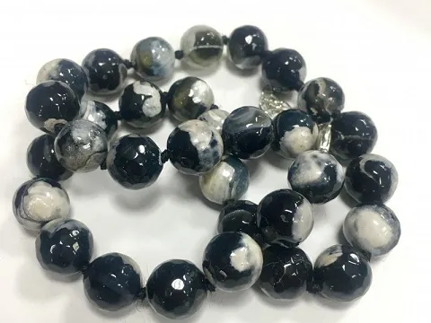 Агат гранований