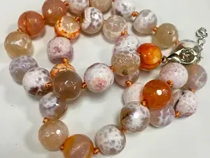 Агат гранований