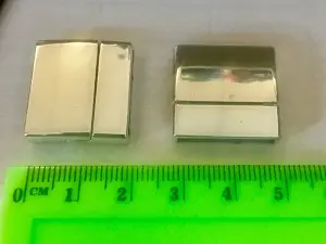 Замочки магнітні