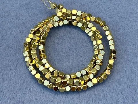 Гематит Кубик-3мм