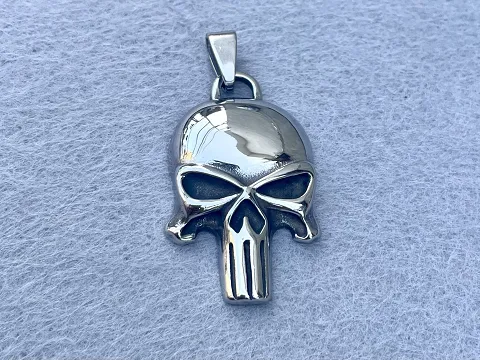 Кулон "Череп"