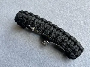 Браслет із паракорду 