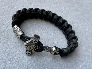 Браслет із паракорду 
