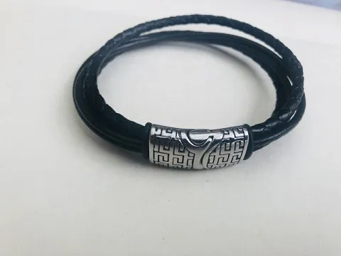 Браслет из кожи