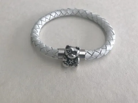 Браслет из кожи