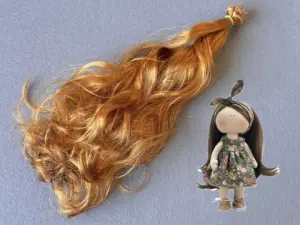 Волосся (Треси) для ляльок - Кучеряві -довжина - 30 см  (№5)