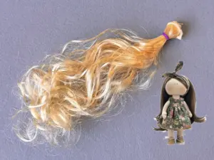 Волосся (Треси) для ляльок - Кучеряві -довжина - 30 см  (№2)