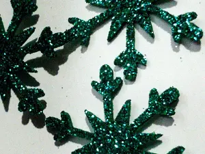 Вирубка-сніжинка