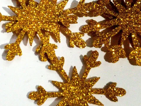 Вирубка-сніжинка