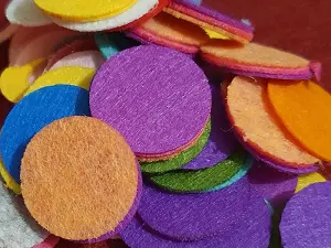 Кружечки з фетру