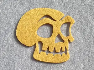 Аппликация из фетра <Череп>