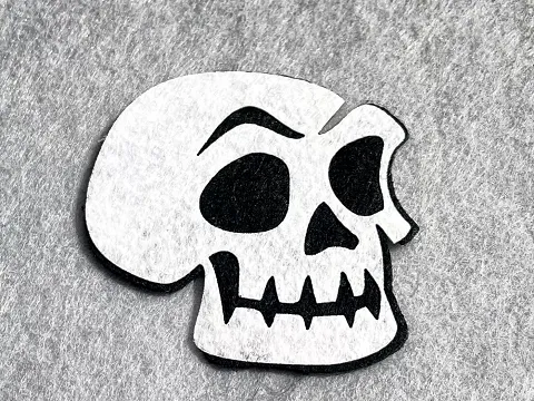 Аплікація з фетру <Череп>