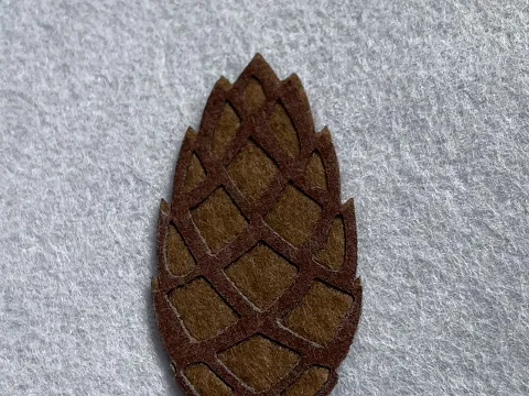 Аплікація з фетру <Шишка>