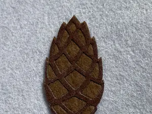 Аплікація з фетру <Шишка>