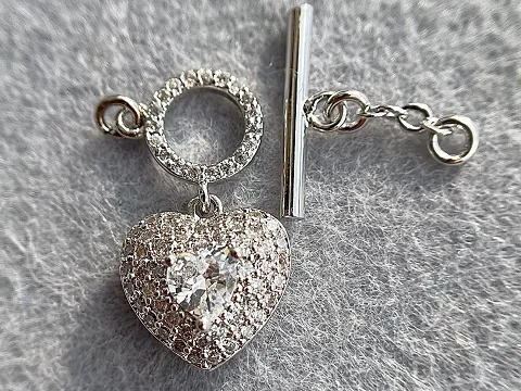 Застібка-тогла з підвіскою