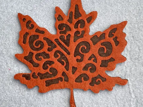 Аплікація з фетру <Лист>