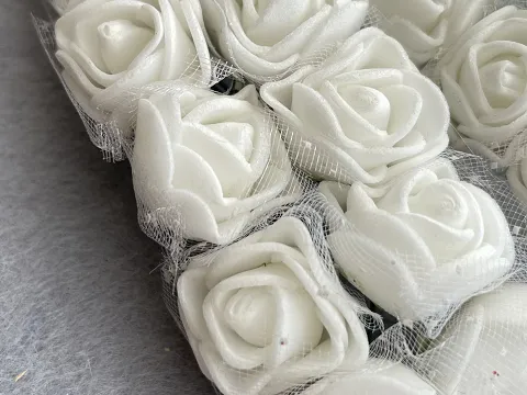 Розы из фоамирана ø2-2,5см